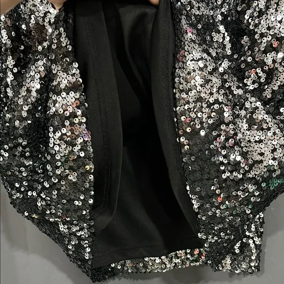 Elegant Black Sequin Dress - Picture 3 of 4